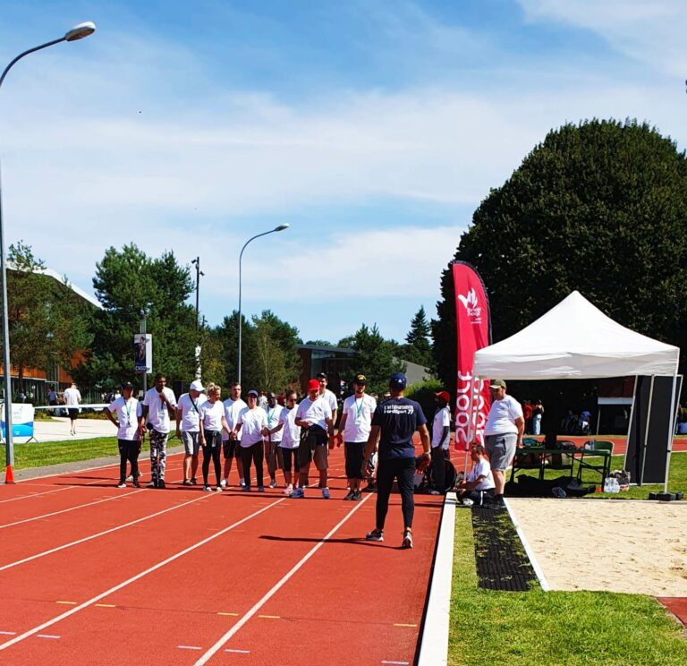 Groupe réunit pour la course